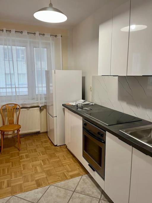 Apartment Kabaty Варшава Екстериор снимка